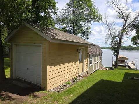 10022 Lake Mist Drive Pine City MN 55030