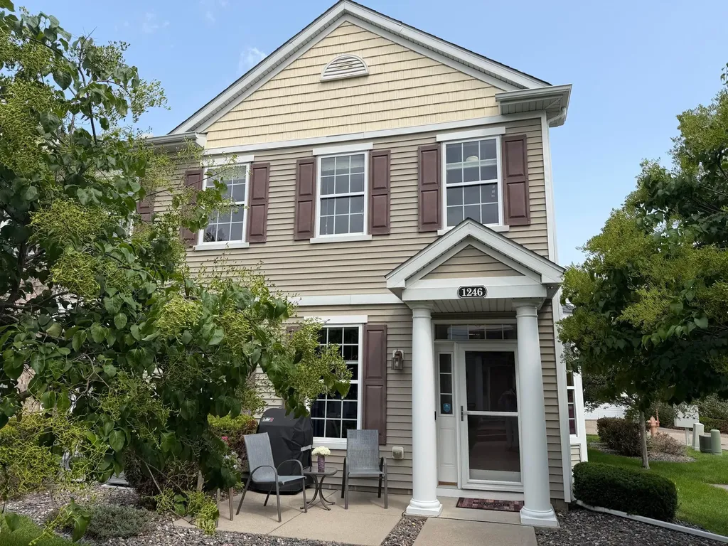 1246 Chateau Avenue Maplewood MN 55109