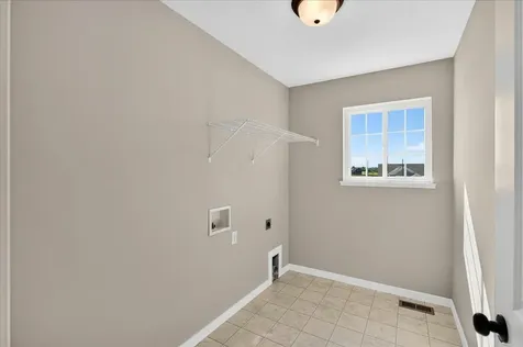 1931 Pierce Street SE Cambridge MN 55008