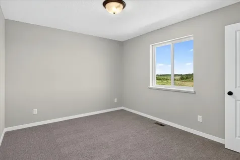 1931 Pierce Street SE Cambridge MN 55008