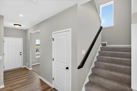 1931 Pierce Street SE Cambridge MN 55008
