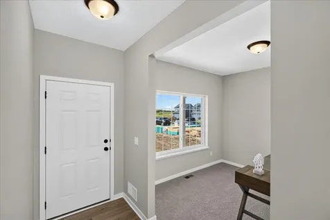 1931 Pierce Street SE Cambridge MN 55008