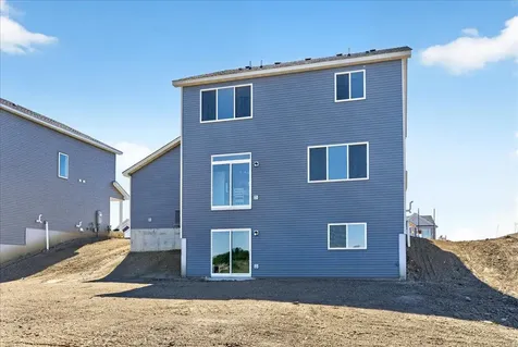 1931 Pierce Street SE Cambridge MN 55008