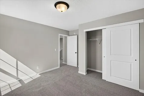 1931 Pierce Street SE Cambridge MN 55008