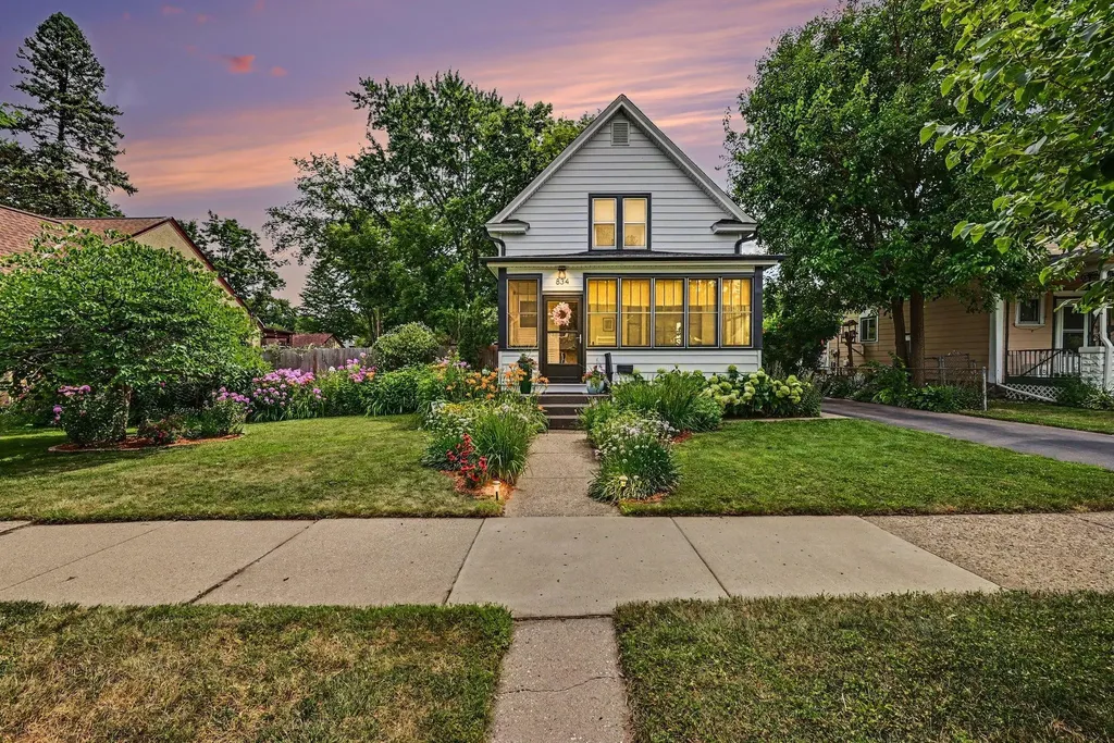 834 Stryker Avenue Saint Paul MN 55107