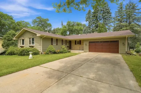 1527 E Windemere Circle NE Fridley MN 55421