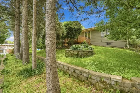 1527 E Windemere Circle NE Fridley MN 55421