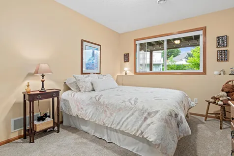 15118 Dutchman Way Apple Valley MN 55124