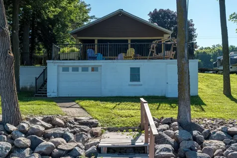 911 Reed Street N Waterville MN 56096