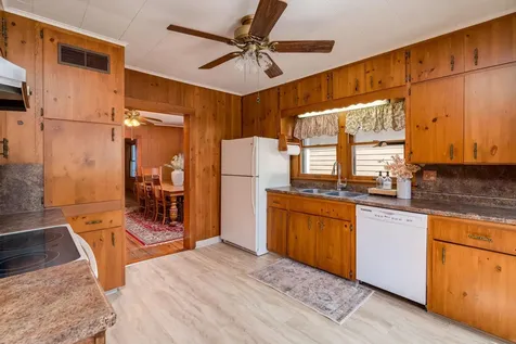911 Reed Street N Waterville MN 56096