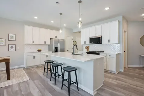 11283 Crestbury Drive Woodbury MN 55129