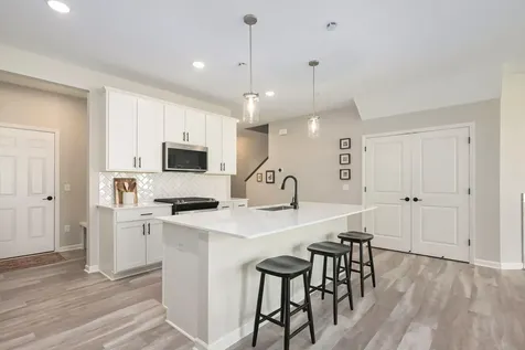 11283 Crestbury Drive Woodbury MN 55129