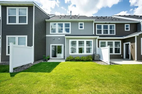 11283 Crestbury Drive Woodbury MN 55129