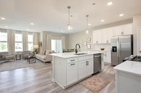 11283 Crestbury Drive Woodbury MN 55129