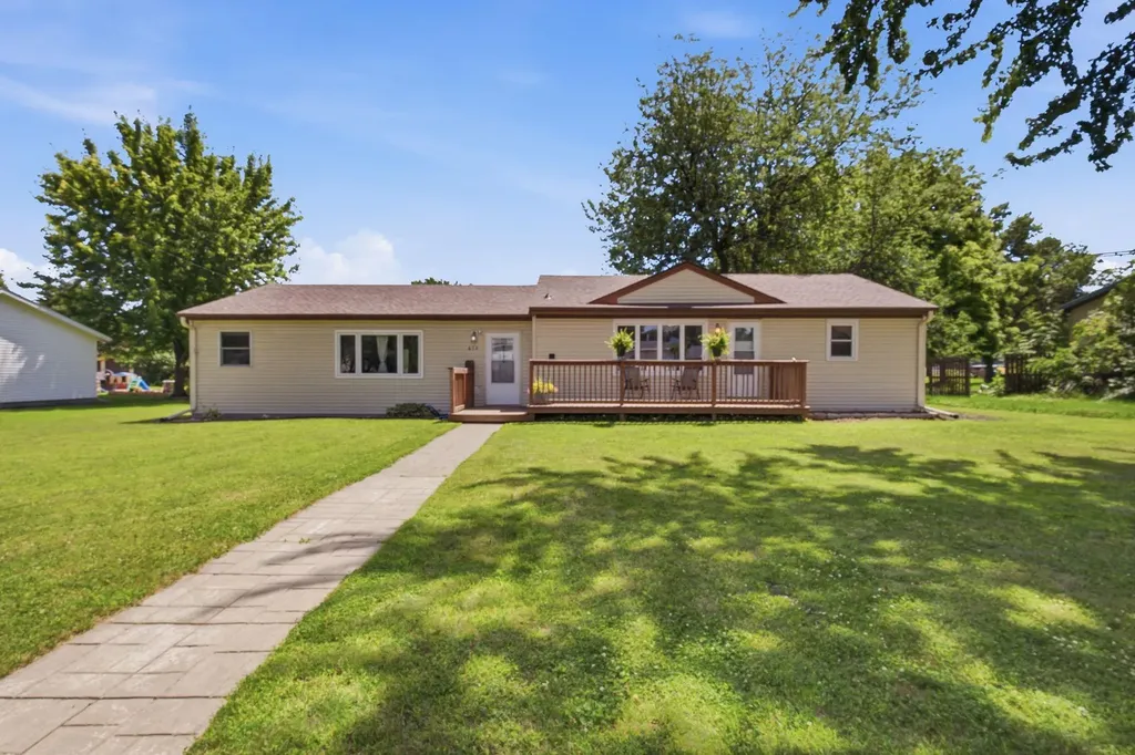 613 E Elm Avenue Olivia MN 56277