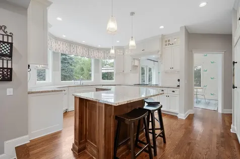 7000 Weston Circle Edina MN 55439