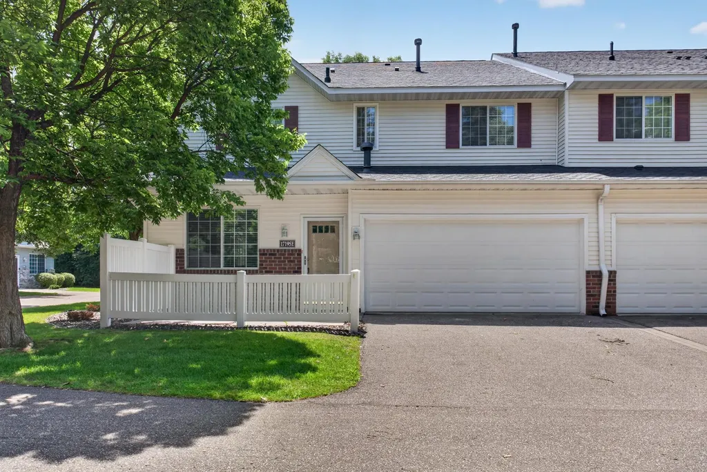 17195 49th Avenue N Plymouth MN 55446