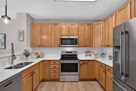 17195 49th Avenue N Plymouth MN 55446