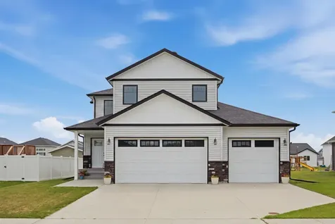 504 6th Street E Horace ND 58047