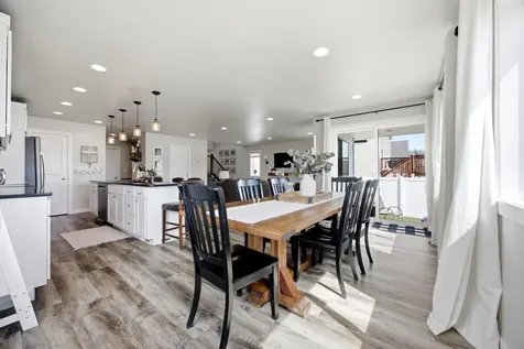 504 6th Street E Horace ND 58047