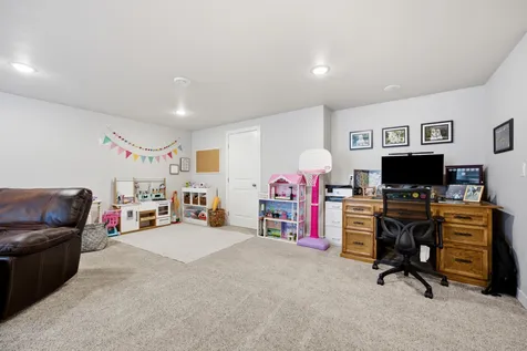 504 6th Street E Horace ND 58047