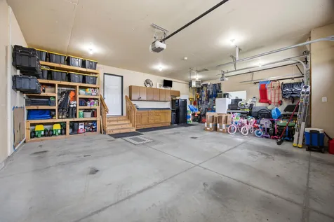 504 6th Street E Horace ND 58047