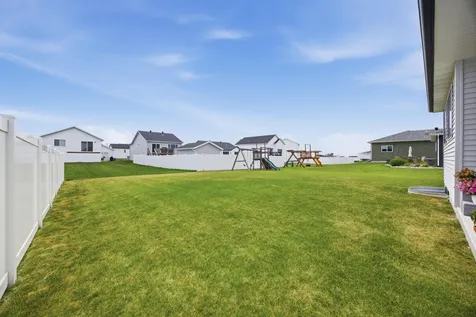 504 6th Street E Horace ND 58047