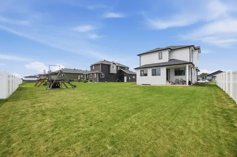 504 6th Street E Horace ND 58047