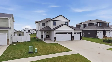 504 6th Street E Horace ND 58047