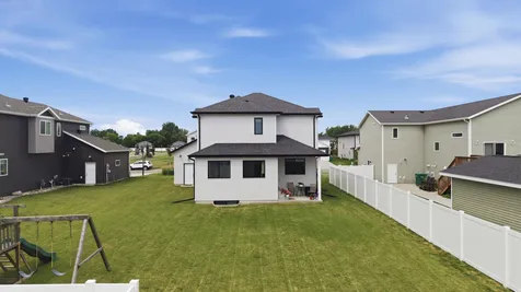 504 6th Street E Horace ND 58047
