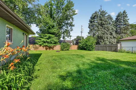 3083 Wilder Street N Roseville MN 55113