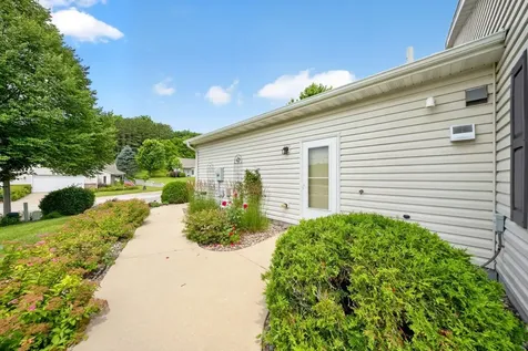 306 Orchard Ridge Road NW Chatfield MN 55923