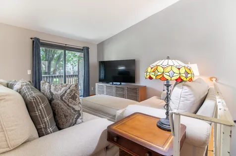 532 Pleasant Drive Hastings MN 55033