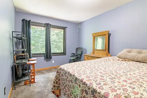 532 Pleasant Drive Hastings MN 55033