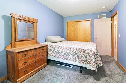 532 Pleasant Drive Hastings MN 55033