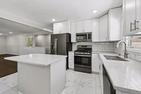 8209 Beard Road Bloomington MN 55431