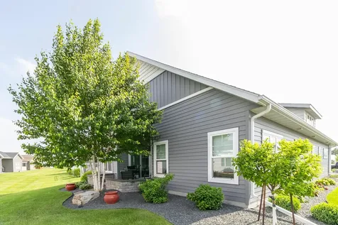 4897 Bluebell Loop S Fargo ND 58104