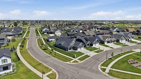 4897 Bluebell Loop S Fargo ND 58104