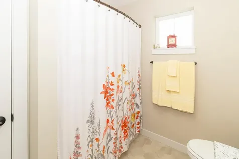 4897 Bluebell Loop S Fargo ND 58104