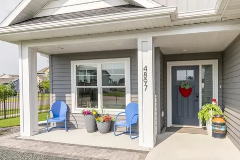 4897 Bluebell Loop S Fargo ND 58104