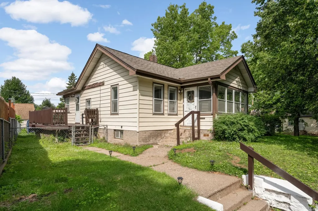 837 Pedersen Street Saint Paul MN 55119