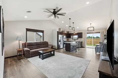 716 W 8th Street Litchfield MN 55355