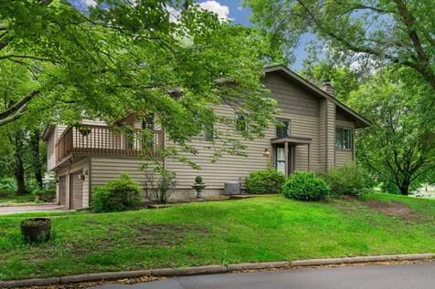1592 Bellows Street West Saint Paul MN 55118