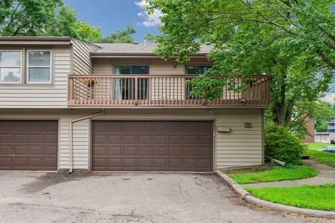1592 Bellows Street West Saint Paul MN 55118