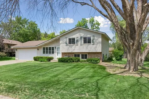 9630 12th Avenue Circle Bloomington MN 55425