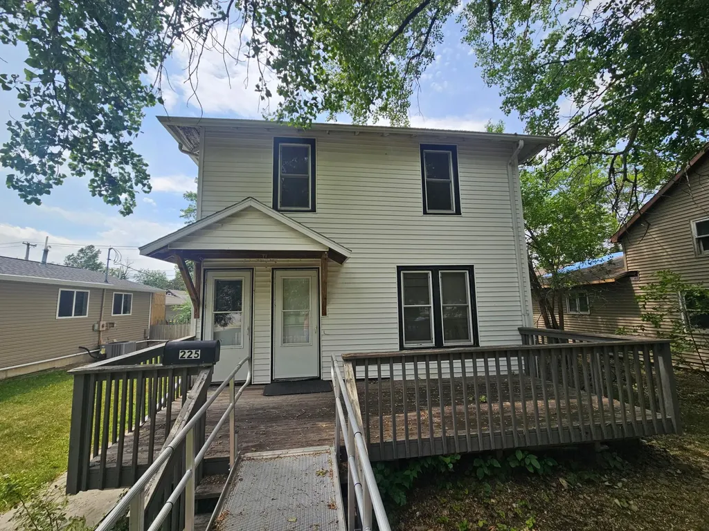 225 12th Street N Breckenridge MN 56520