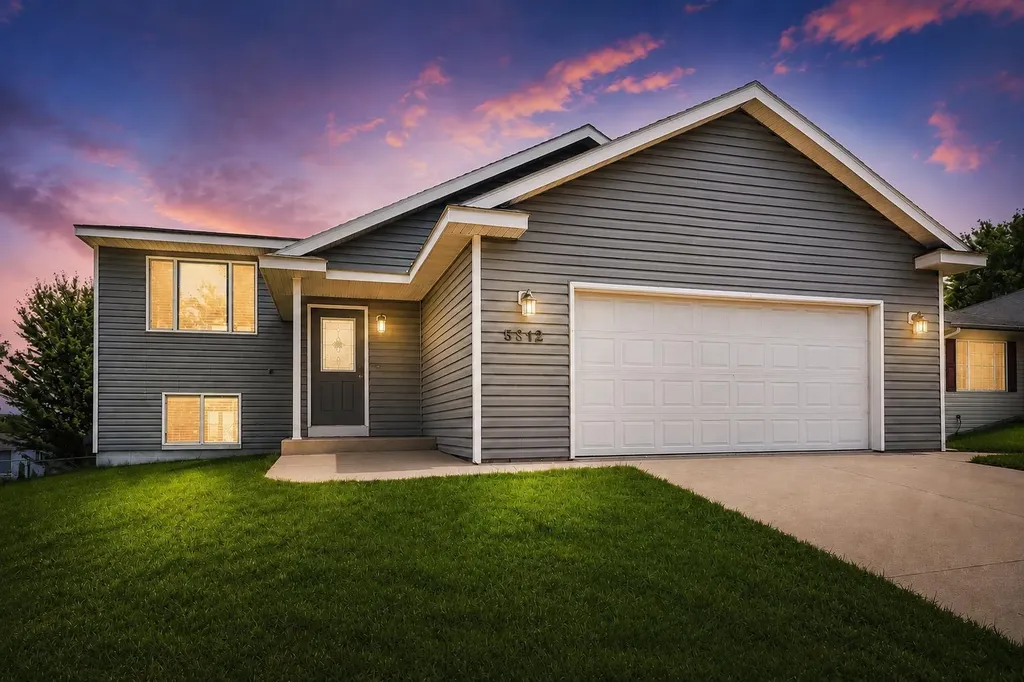 5312 Kingsbury Place NW Rochester MN 55901