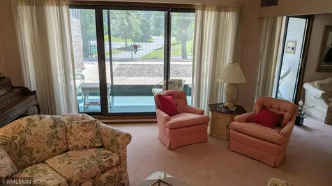 1077 Sibley Memorial Highway Saint Paul MN 55118