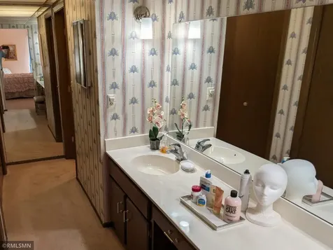 1077 Sibley Memorial Highway Saint Paul MN 55118
