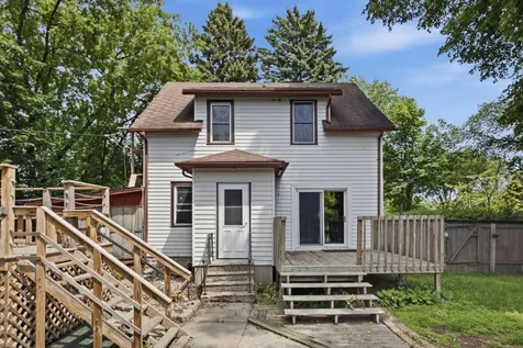 523 10th Street S Moorhead MN 56560